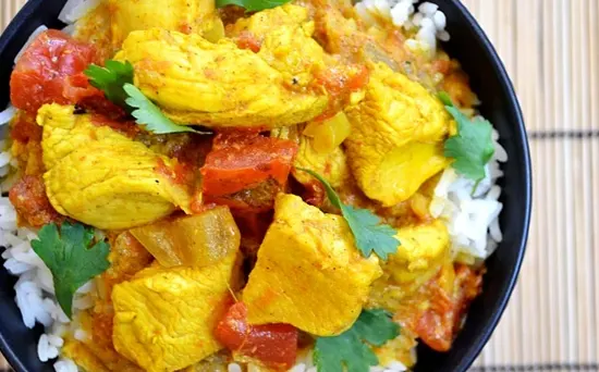 bowl-chicken-curry-feature-bg-550x342